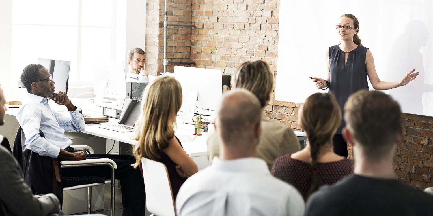 Instructor-led_shutterstock_377250424_2040x1020